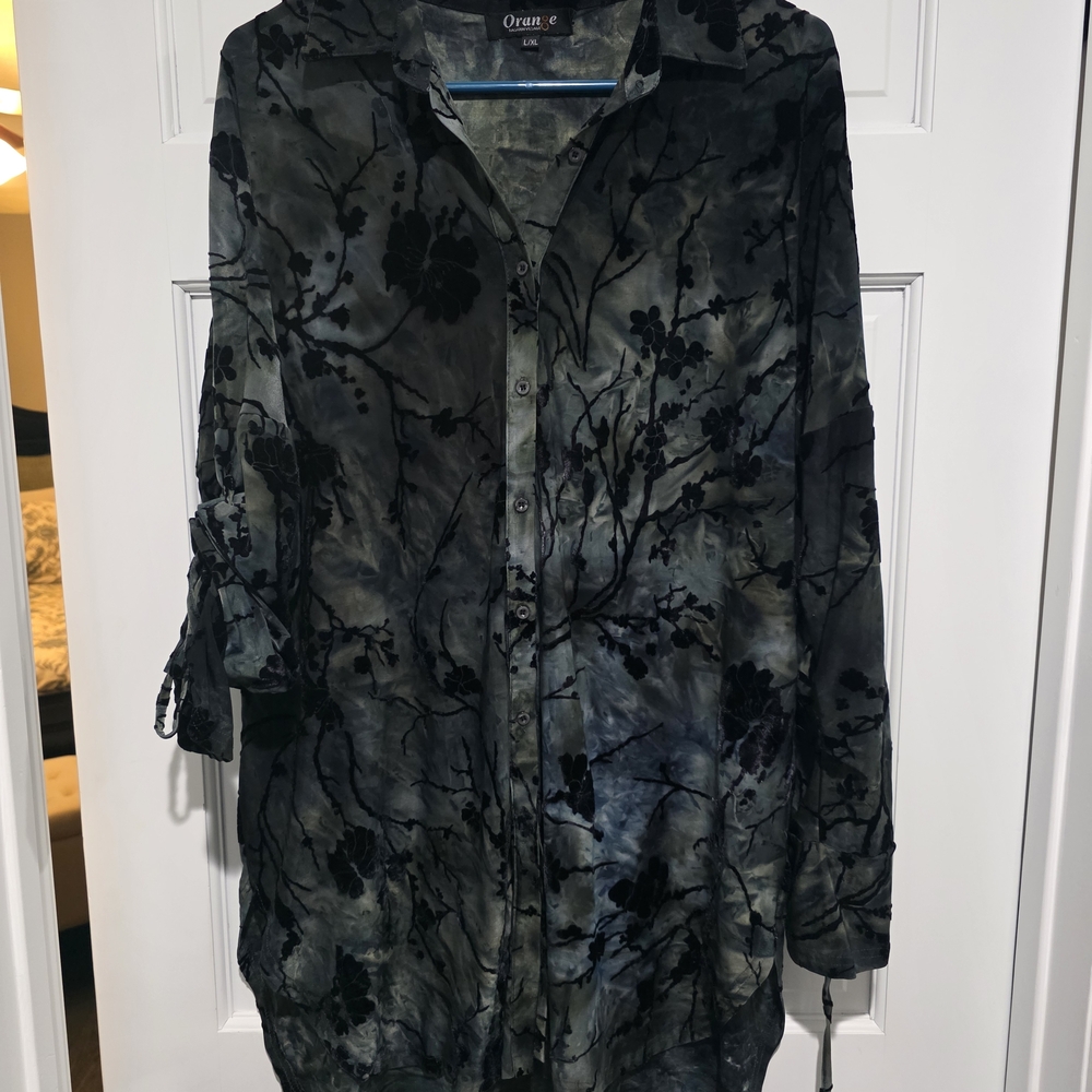 Orage Women's Black and Gray Button-Down Shirt